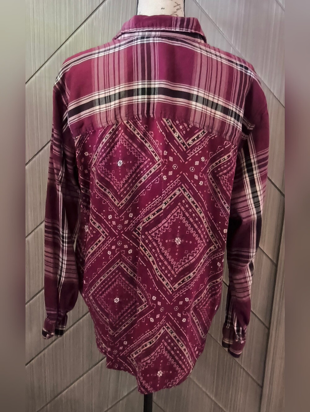 Mudd Womens L Burgundy Plaid & Bandana Panel Button-Down Shirt Western Classic